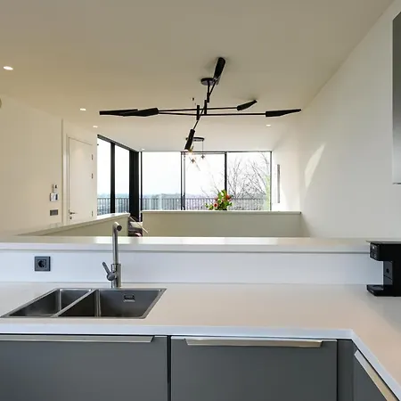 12a, Luxury & Unique, Cinema, Terrace, Stunning View, Location! オーイステルウェイク