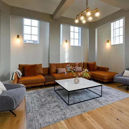 12a, Luxury & Unique, Cinema, Terrace, Stunning View, Location! 4* オーイステルウェイク