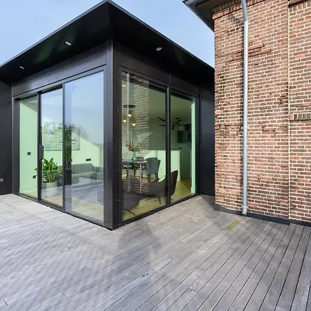 Aparthotel 12a, Luxury & Unique, Cinema, Terrace, Stunning View, Location! 3*