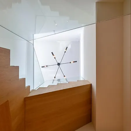 Ξενοδοχείο με διαμερίσματα 12a, Luxury & Unique, Cinema, Terrace, Stunning View, Location! 3*