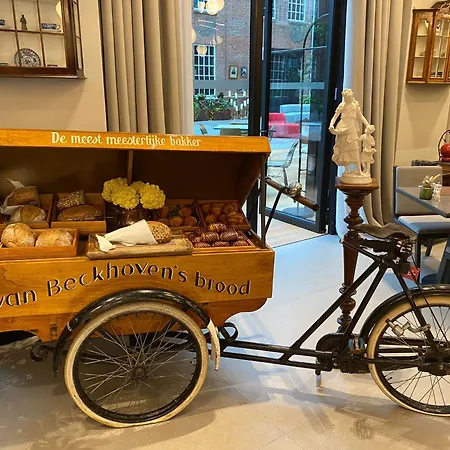 12a, Luxury & Unique, Cinema, Terrace, Stunning View, Location! オーイステルウェイク