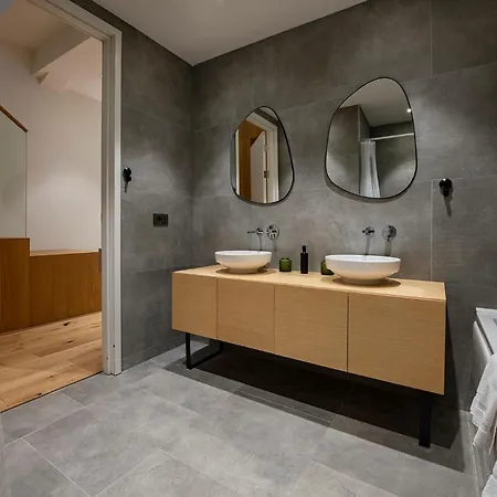 Ξενοδοχείο με διαμερίσματα 12a, Luxury & Unique, Cinema, Terrace, Stunning View, Location!