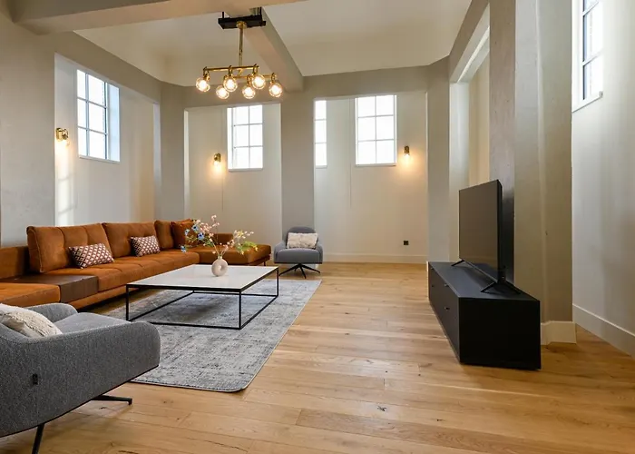 12a, Luxury & Unique, Cinema, Terrace, Stunning View, Location! アパートホテル オーイステルウェイク