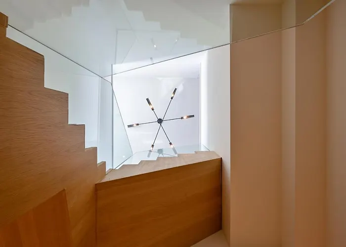 アパートホテル 12a, Luxury & Unique, Cinema, Terrace, Stunning View, Location! 4*