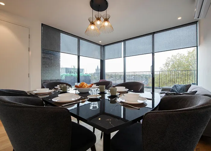 12a, Luxury & Unique, Cinema, Terrace, Stunning View, Location!