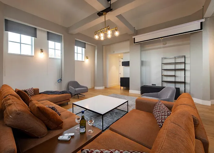 アパートホテル 12a, Luxury & Unique, Cinema, Terrace, Stunning View, Location!